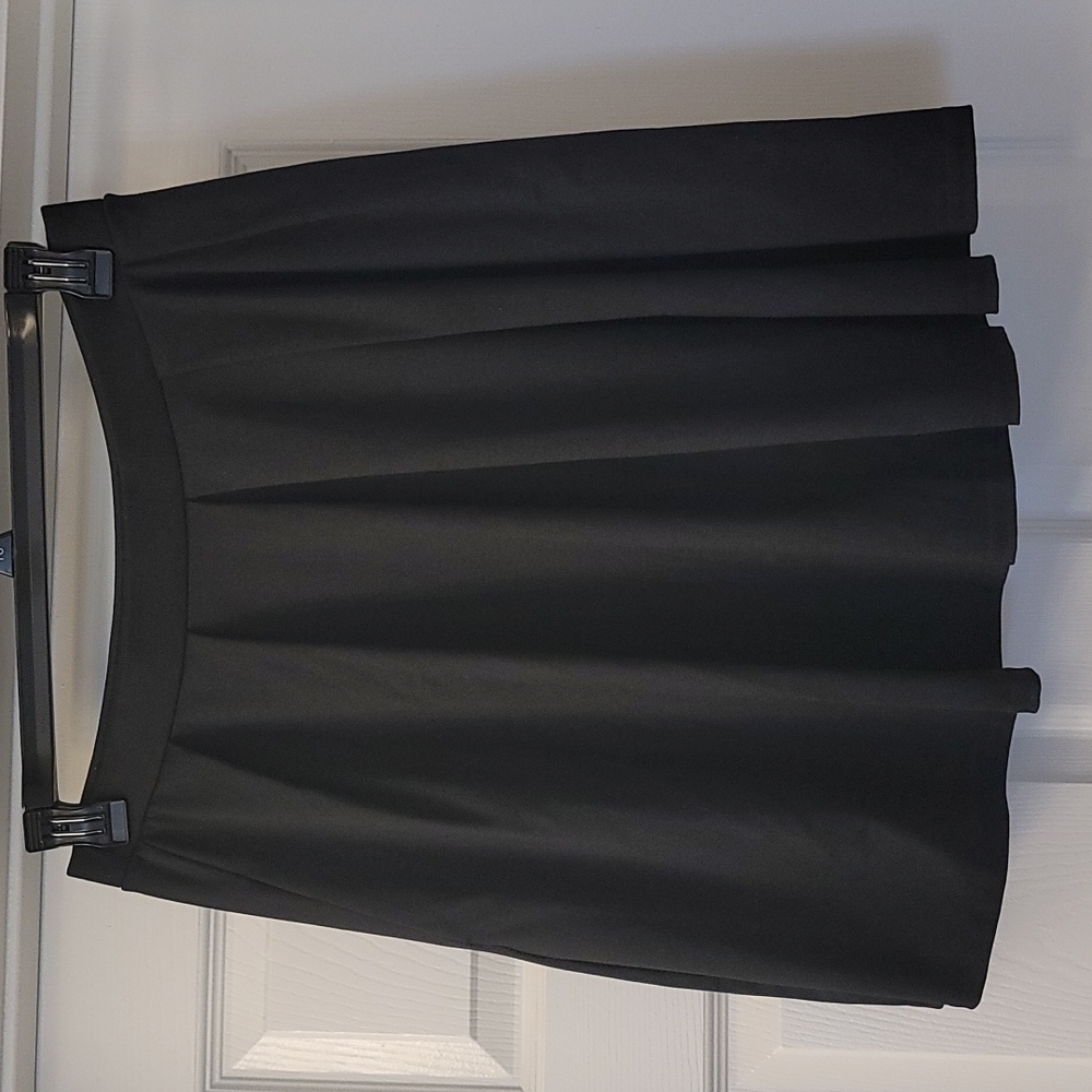 Black flare mini skirt with pockets